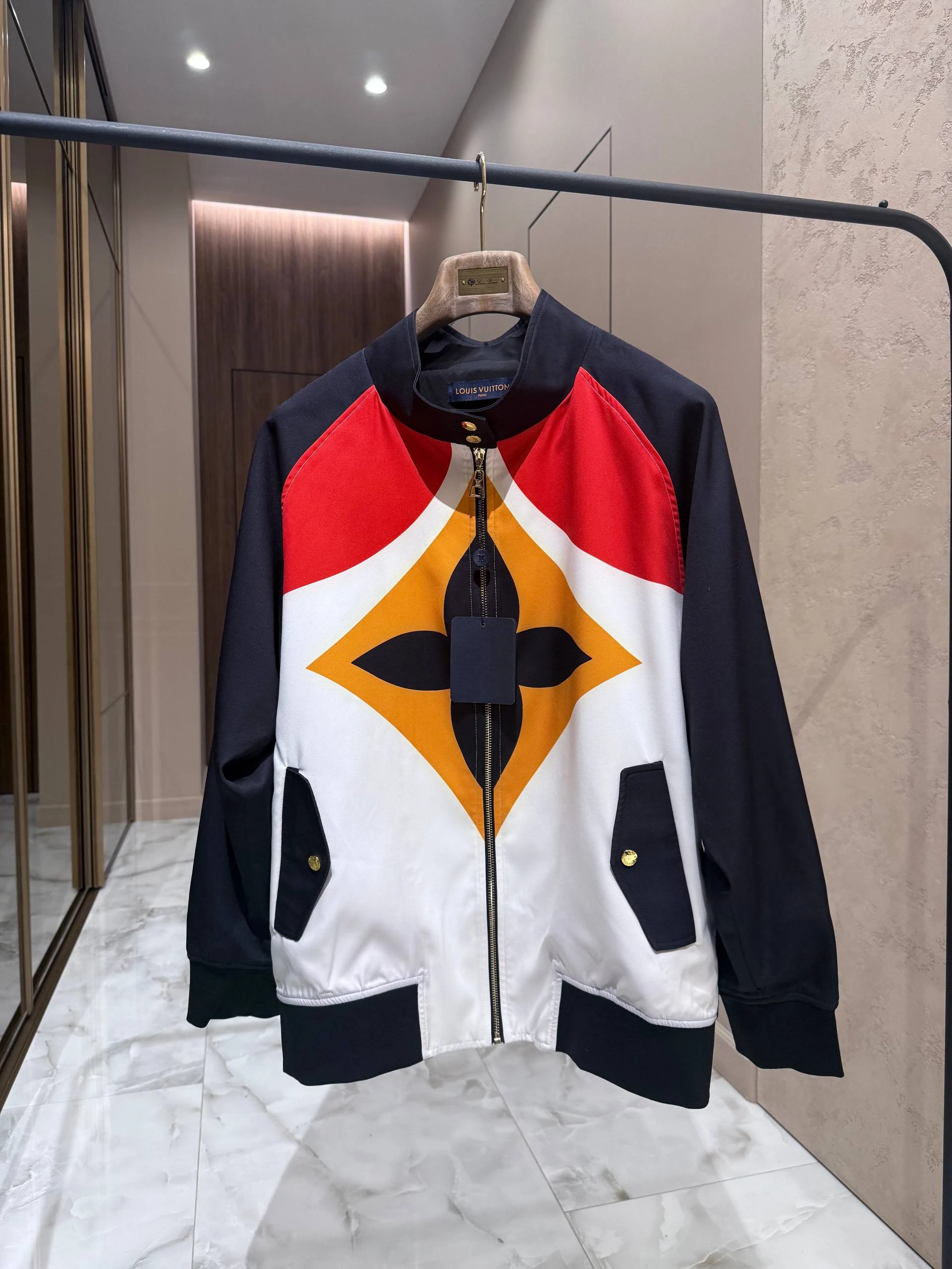 LOUIS VUITTON  Мужской бомбер LOUIS VUITTON  Мужской бомбер