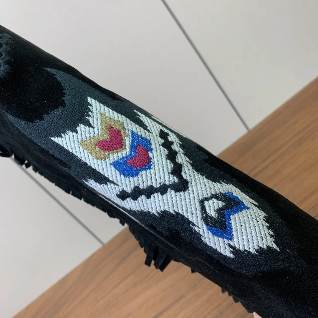 ISABEL MARANT Женские замшевые сапоги с вышивкой