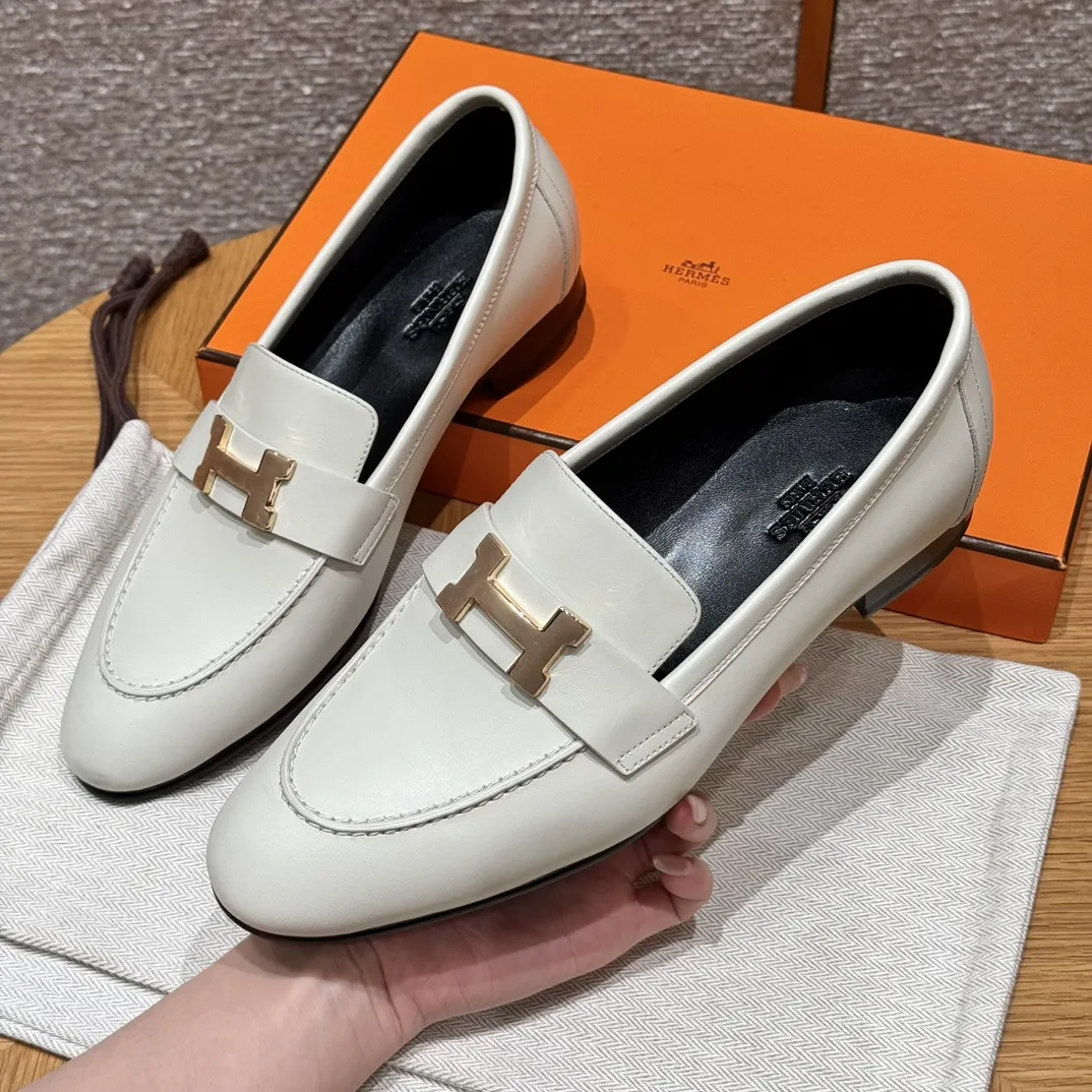HERMES Женские лоферы Paris 