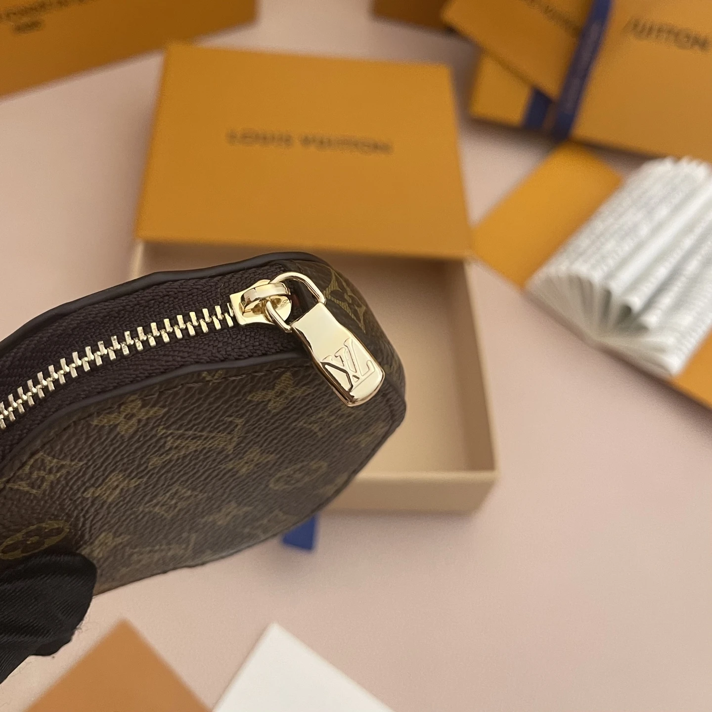 LOUIS VUITTON Кошелёк для монет M15139 LOUIS VUITTON Кошелёк для монет M15139