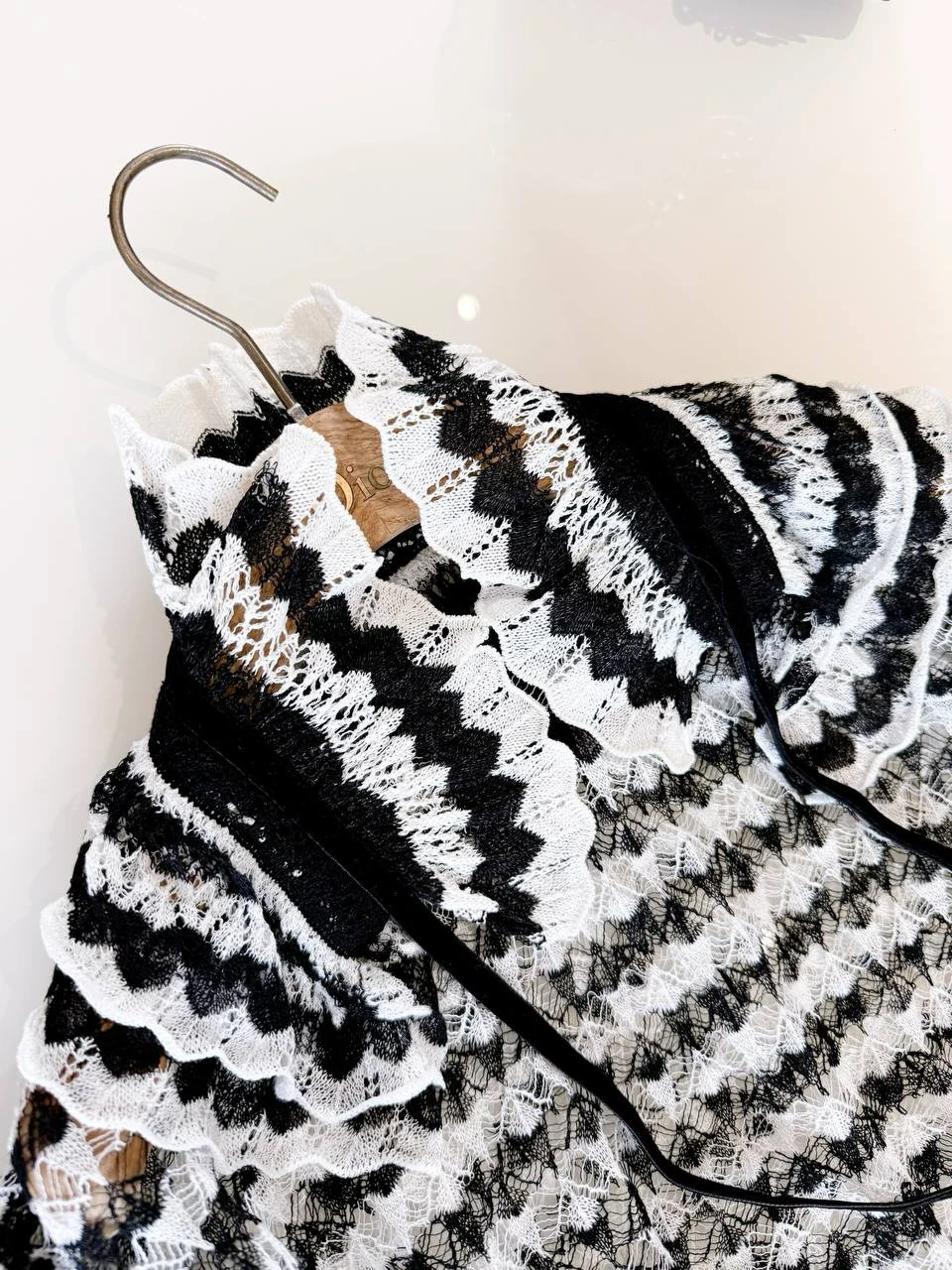 CHRISTIAN DIOR Женская блузка CHRISTIAN DIOR Женская блузка