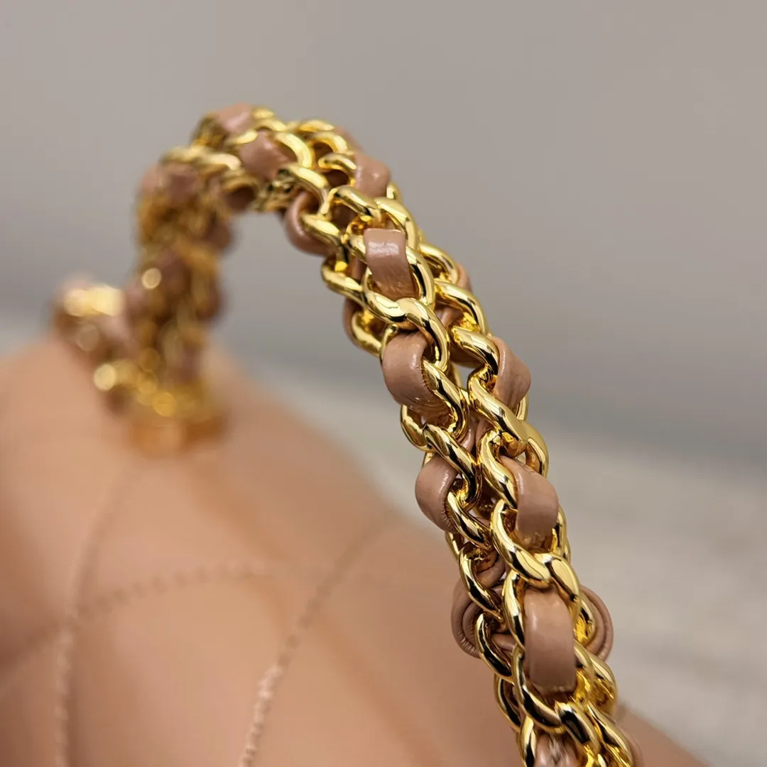 CHANEL Женская сумка 24B с ручкой-цепочкой