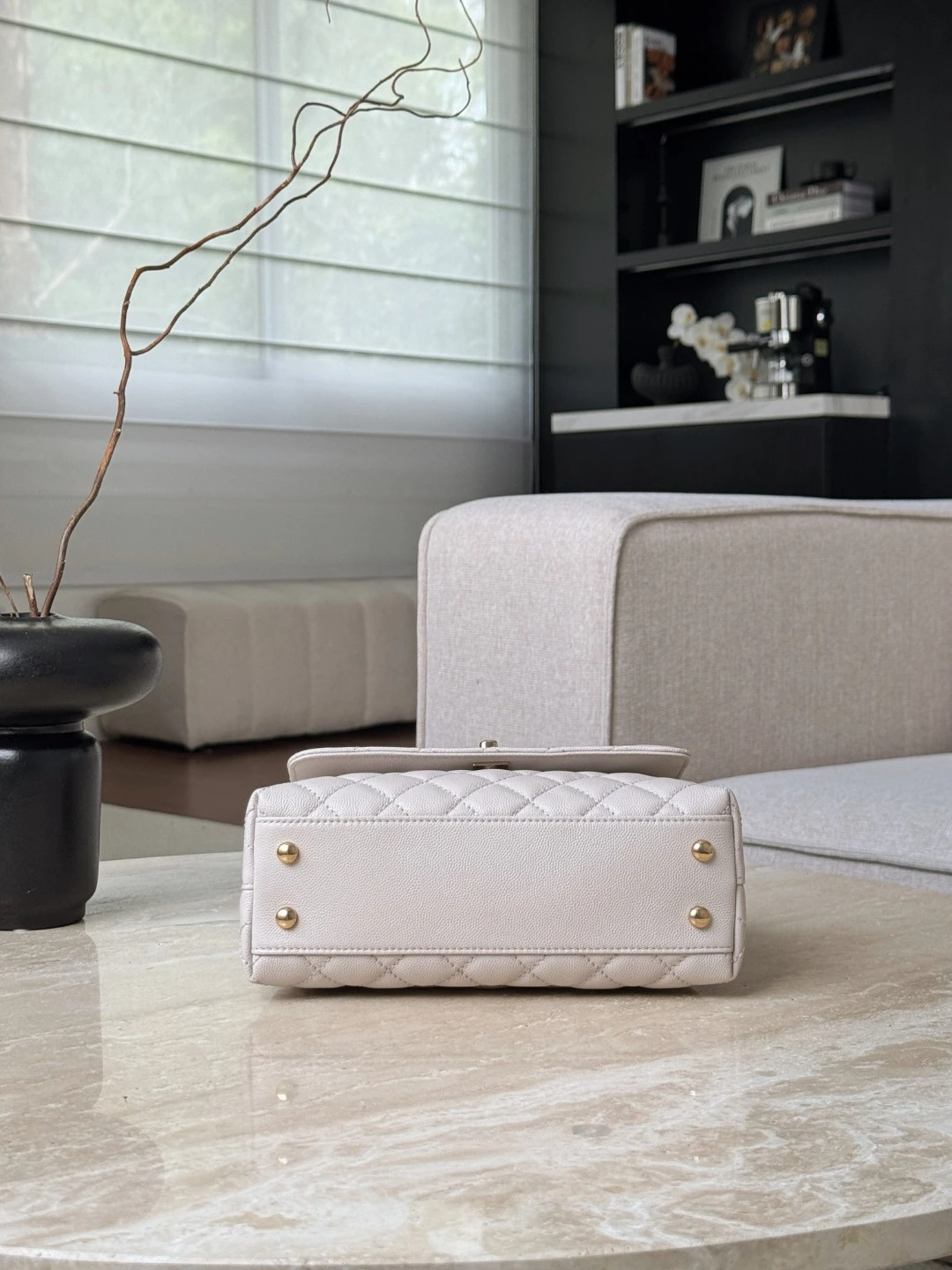 CHANEL Женская сумка Coco Handle с витой ручкой