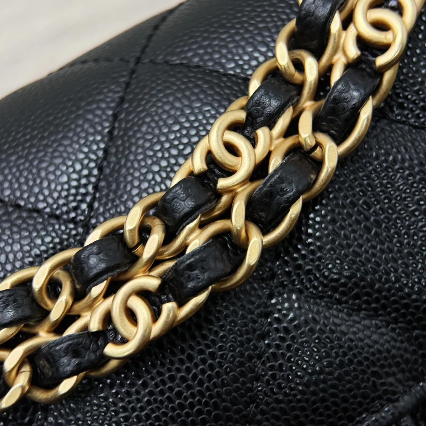 CHANEL Женская сумка 25P с двойной цепочкой CHANEL Женская сумка 25P с двойной цепочкой