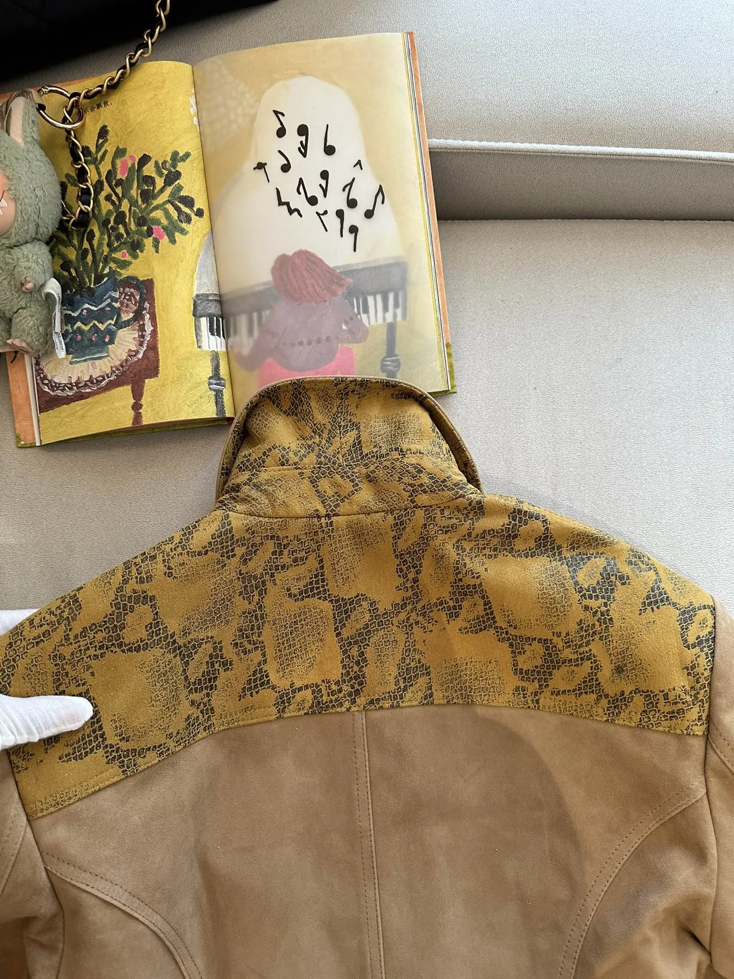 BRUNELLO CUCINELLI Женский жакет из замши с фактурным рисунком