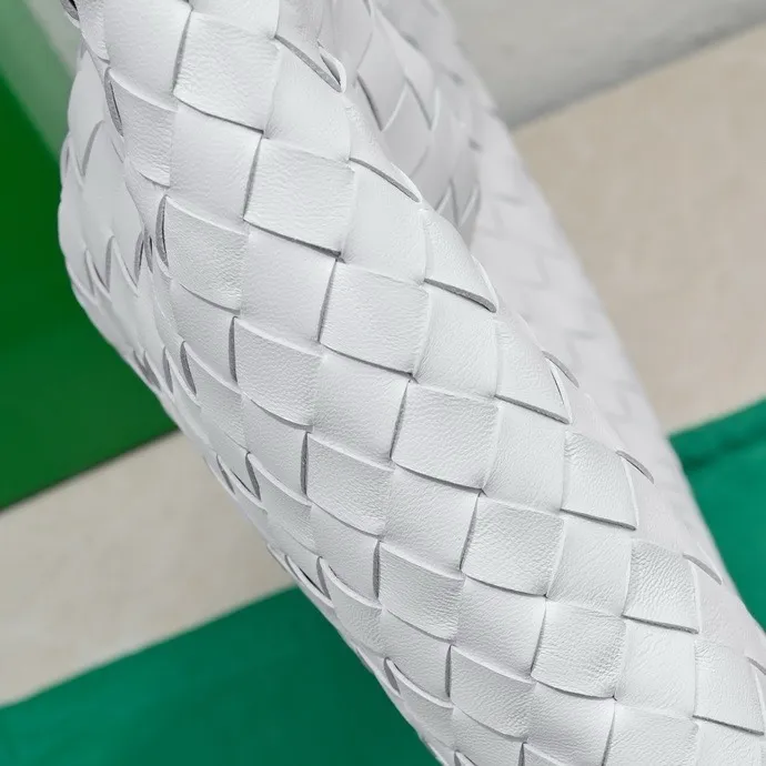 BOTTEGA VENETA Сумка Hop Medium BOTTEGA VENETA Сумка Hop Medium