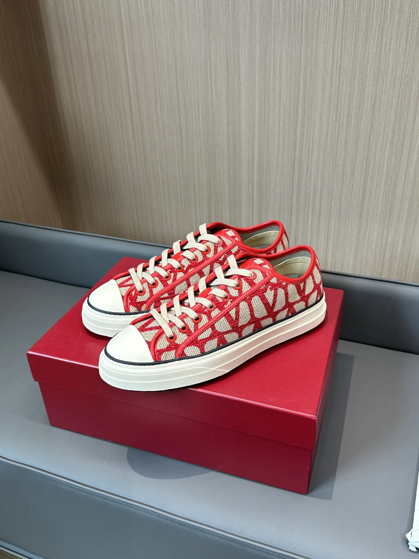 VALENTINO Кеды Toile Iconographe Totaloop