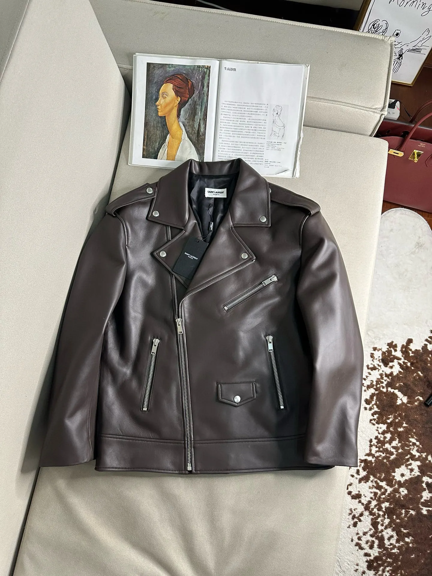 SAINT LAURENT Женская кожаная куртка в байкерском стиле