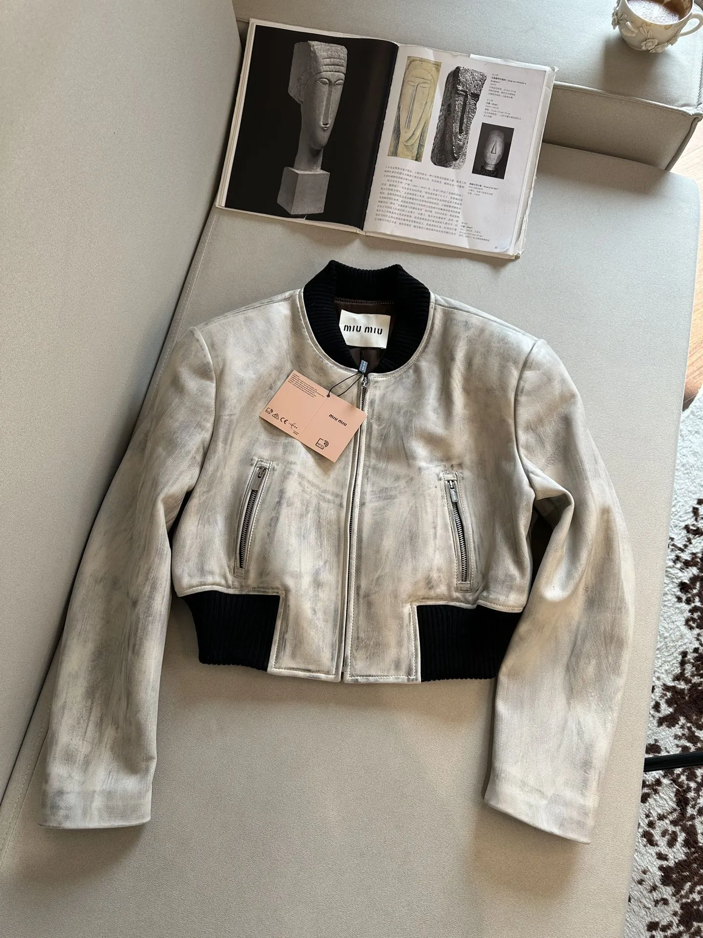 MIU MIU Женская кожаная куртка MIU MIU Женская кожаная куртка