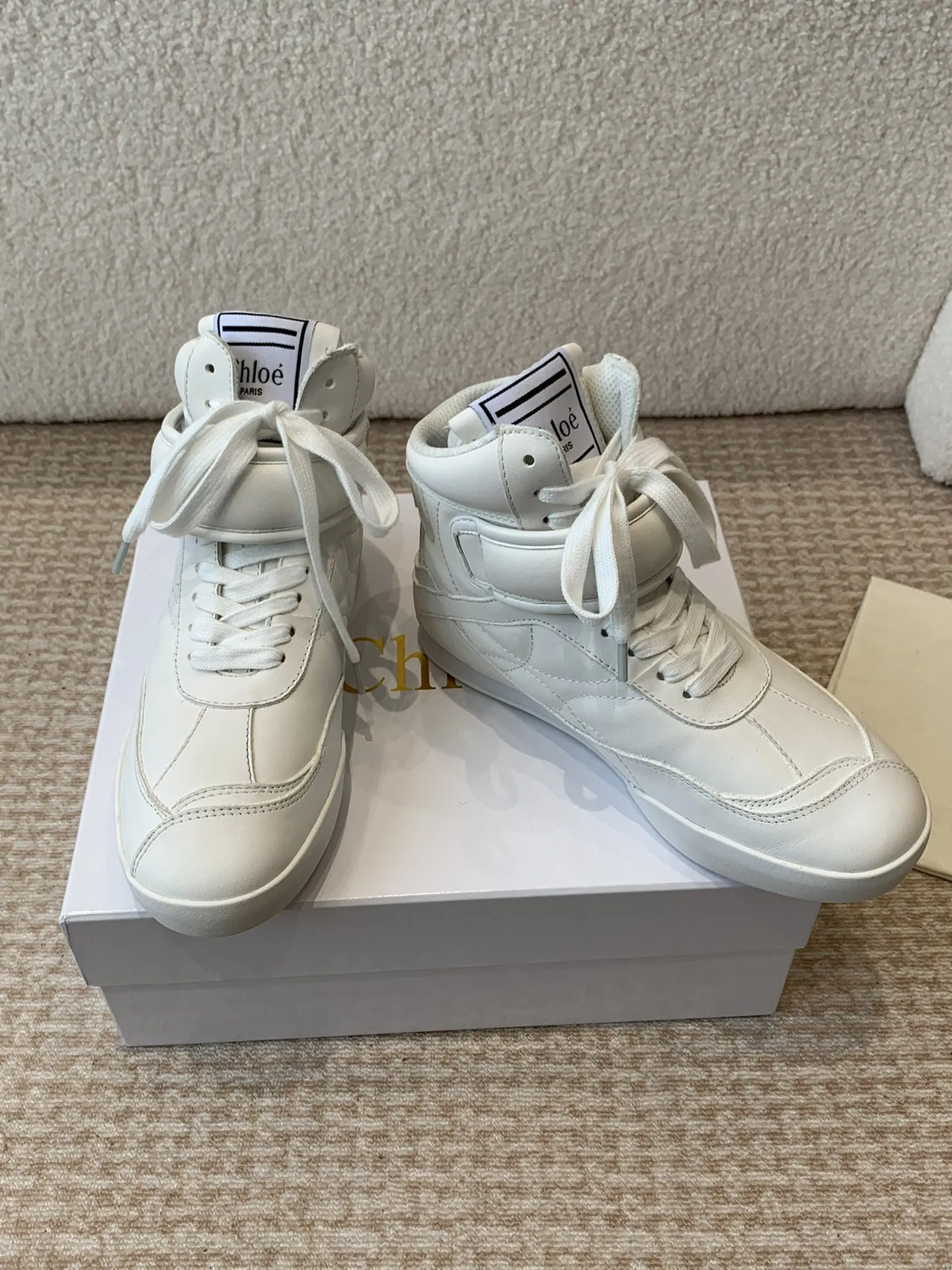 CHLOE Женские кожаные кроссовки