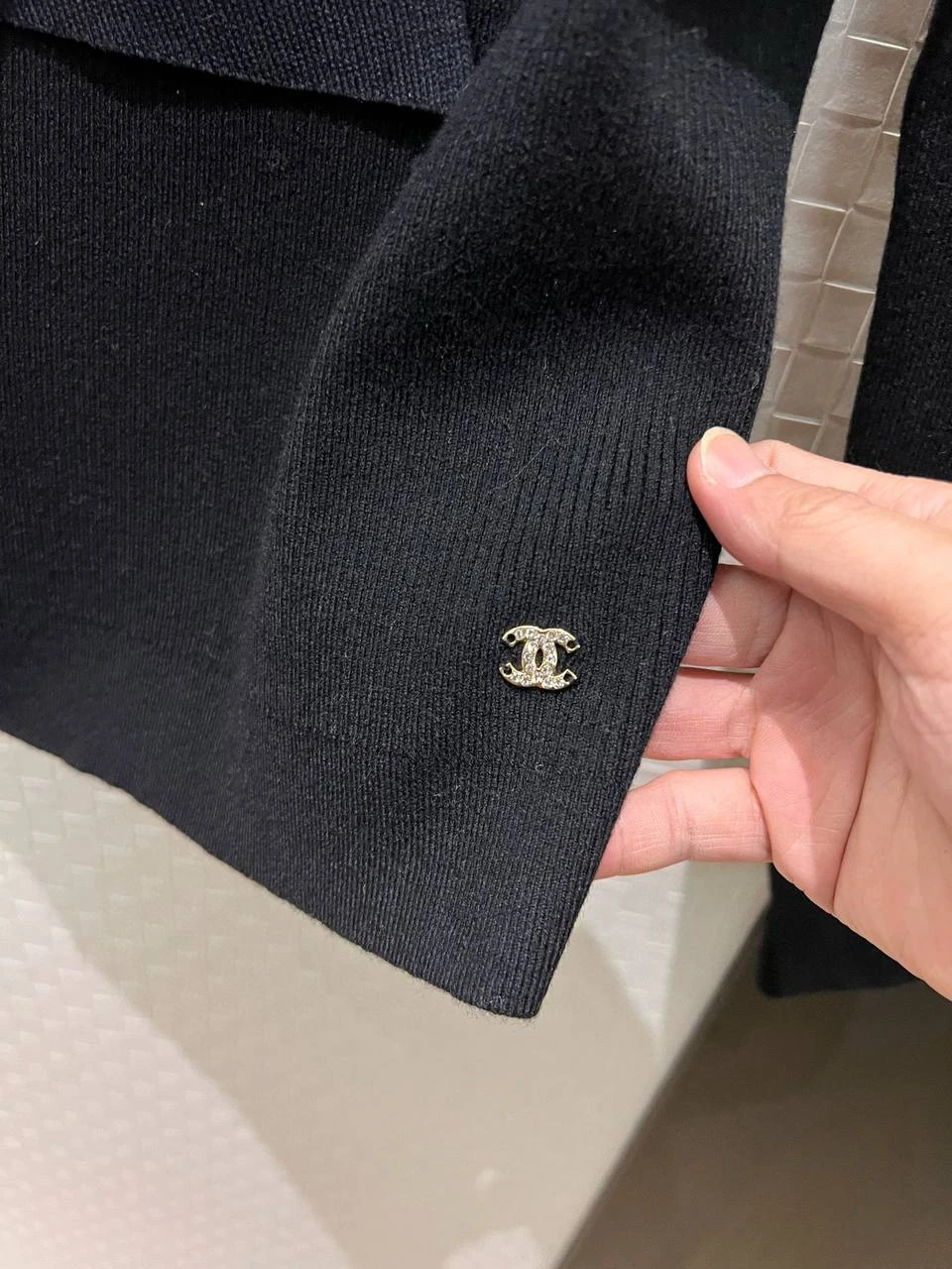 CHANEL Женский свитер CHANEL Женский свитер