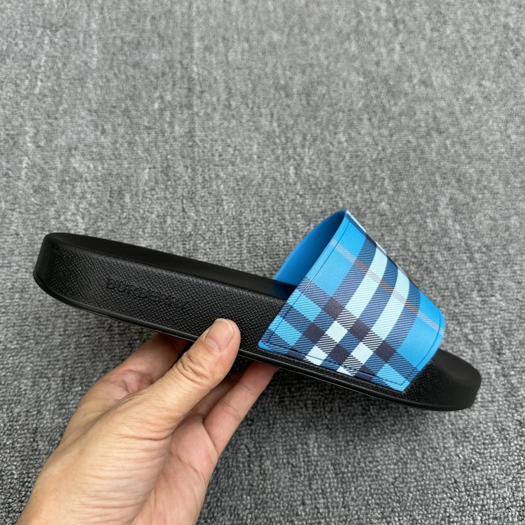 BURBERRY Мужские шлёпанцы 