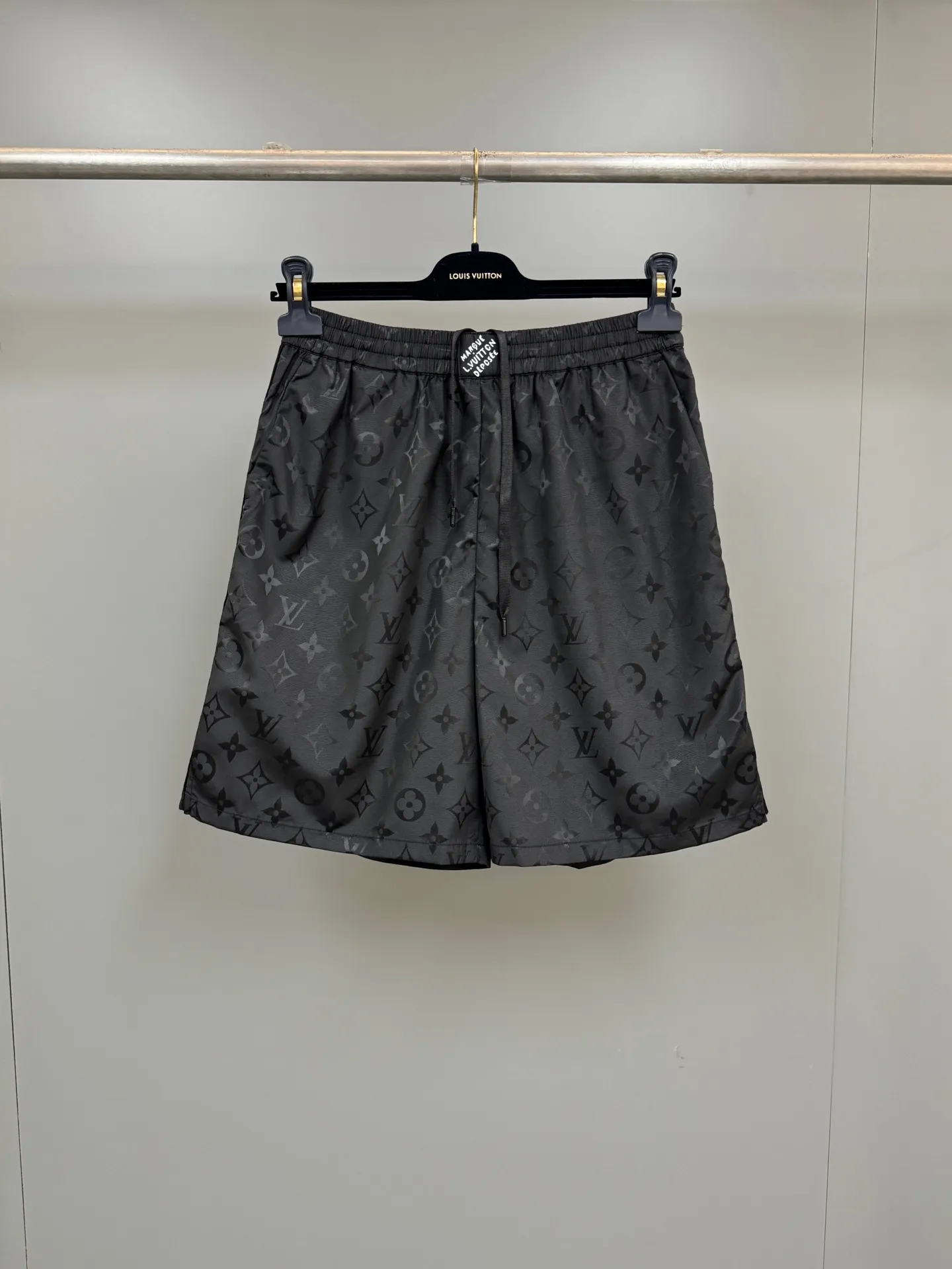 LOUIS VUITTON Мужские шорты LOUIS VUITTON Мужские шорты