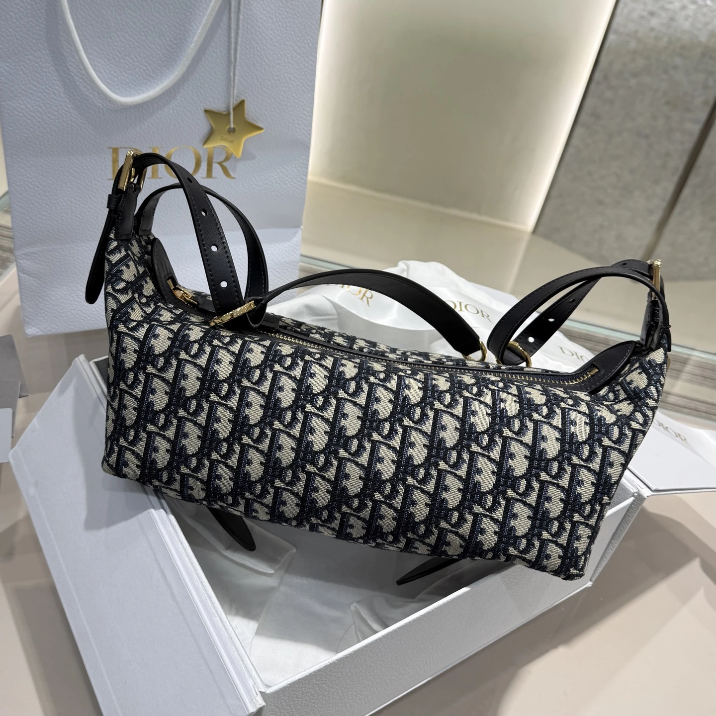 CHRISTIAN DIOR Женсая сумка D-Journey CHRISTIAN DIOR Женсая сумка D-Journey