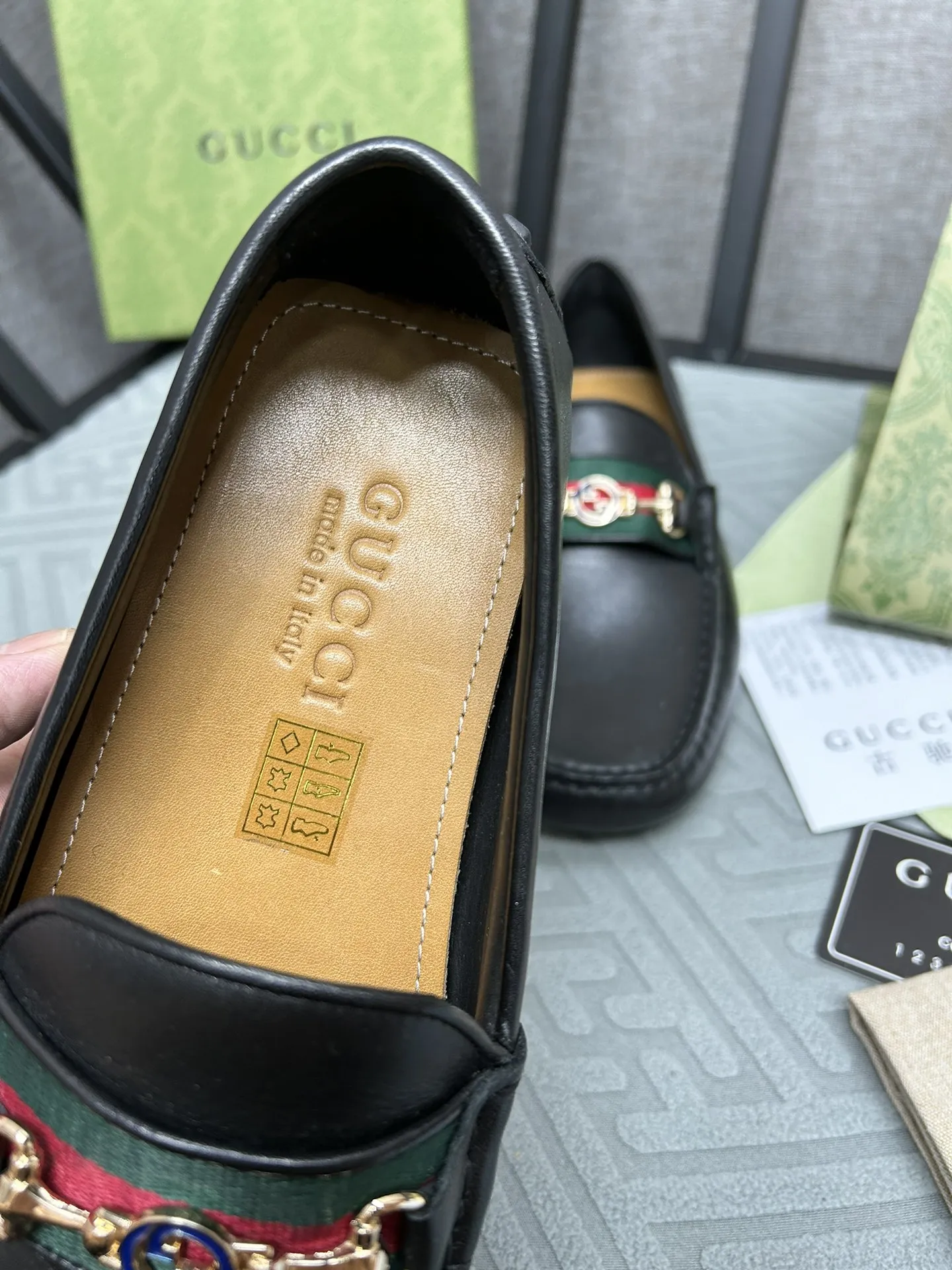 GUCCI Мужские мокасины с узором Interlocking G GUCCI Мужские мокасины с узором Interlocking G