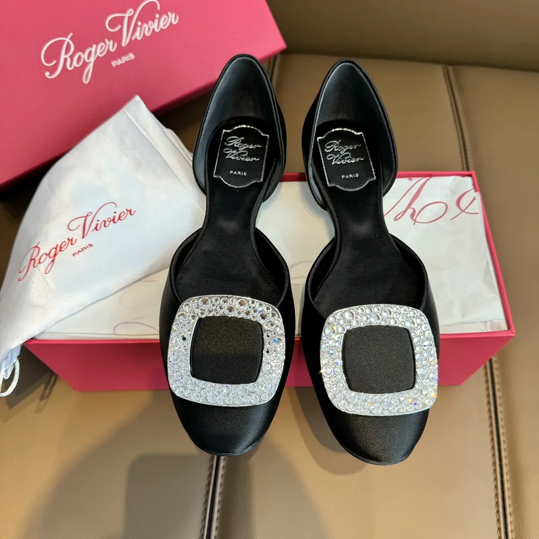 ROGER VIVIER Женские туфли из атласа