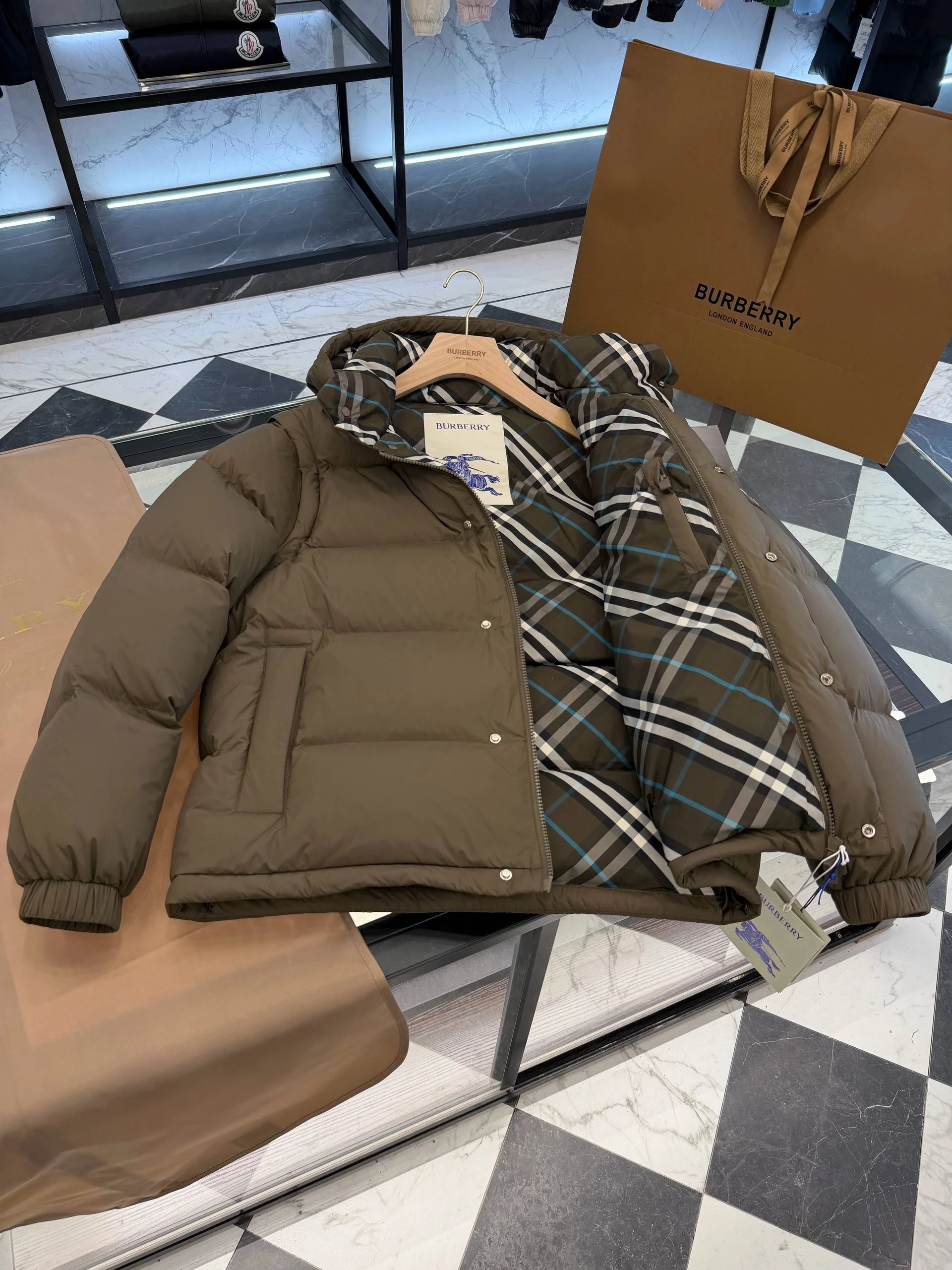 BURBERRY Мужской пуховик с пуховым наполнителем 