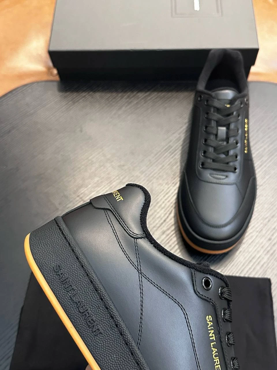 SAINT LAURENT Мужские кроссовки из коровьей кожи SAINT LAURENT Мужские кроссовки из коровьей кожи