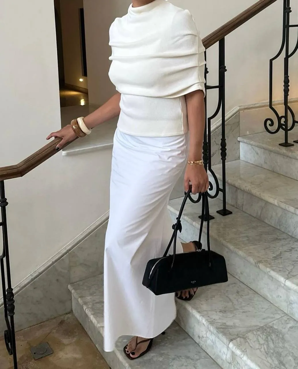 ALAIA Женская сумка Le Teckel Dachshund ALAIA Женская сумка Le Teckel Dachshund