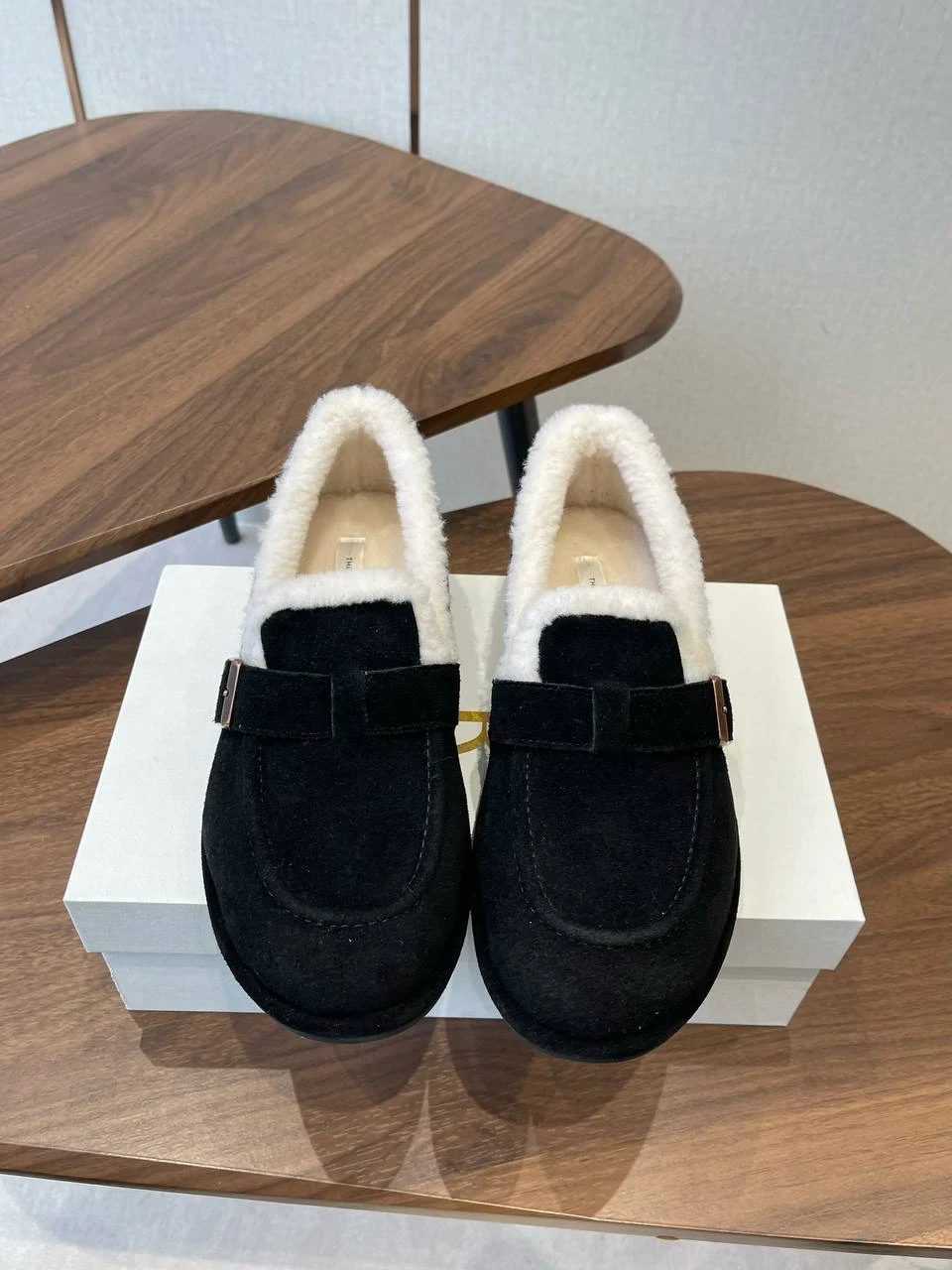 THE ROW Женские лоферы с пушистой внутренней отделкой