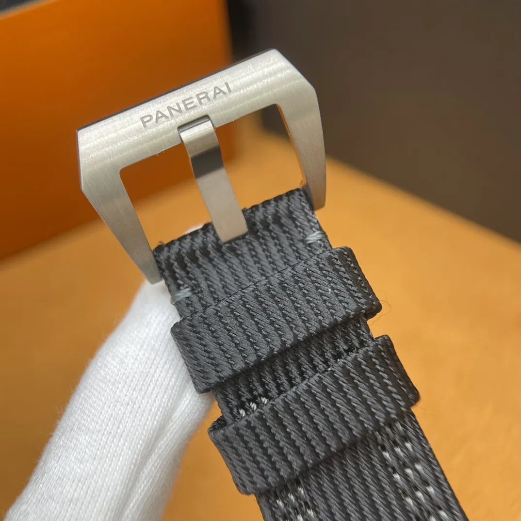 PANERAI Мужские часы Submersible PAM00984 47 мм PANERAI Мужские часы Submersible PAM00984 47 мм