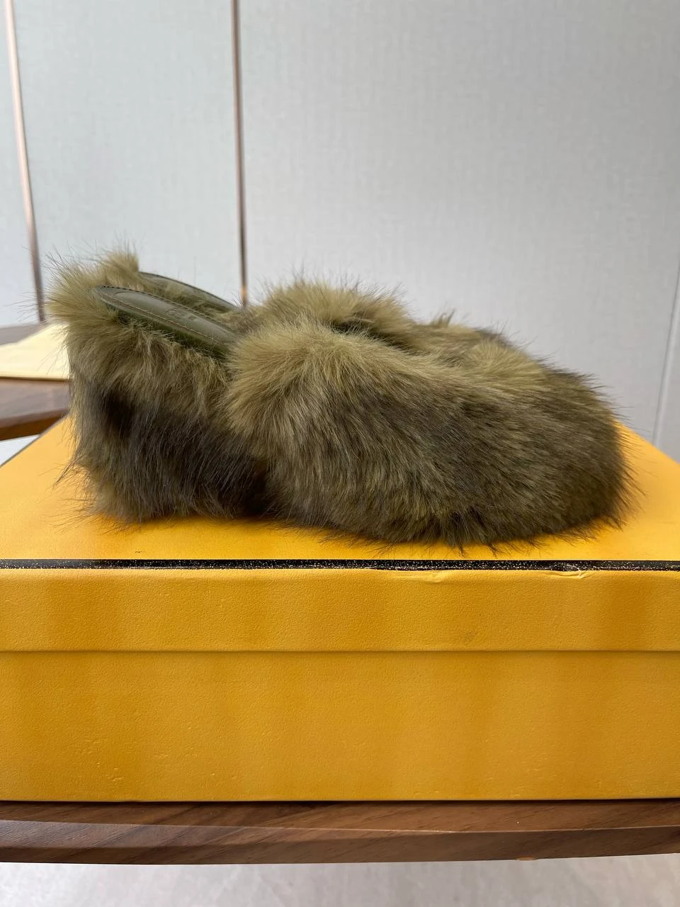 FENDI Женские мюли