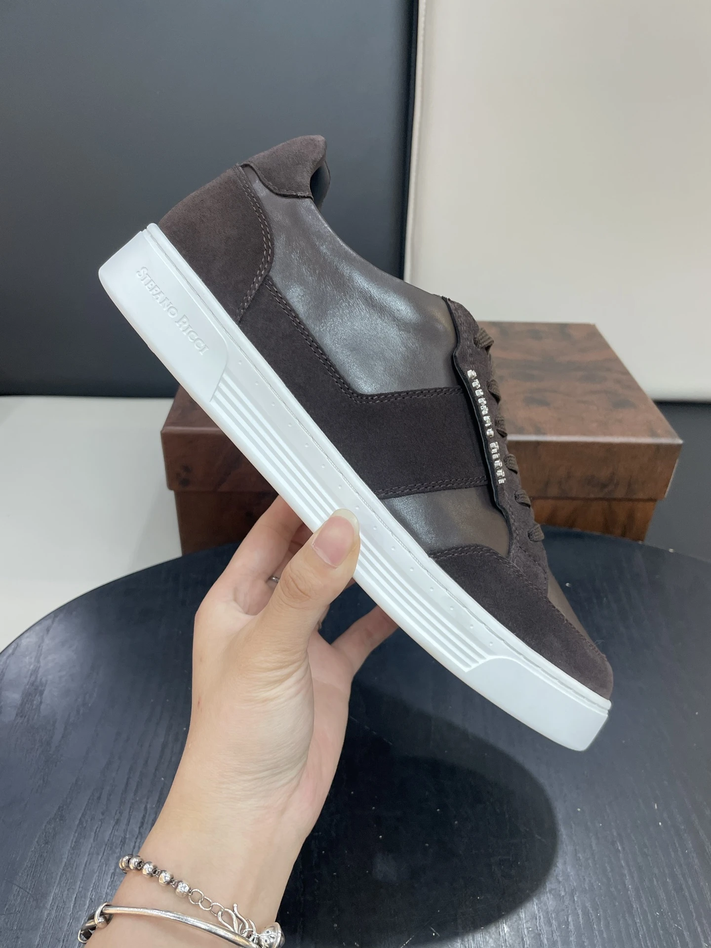 STEFANO RICCI Мужские кроссовки из гладкой кожи и замши черные с белой подошвой