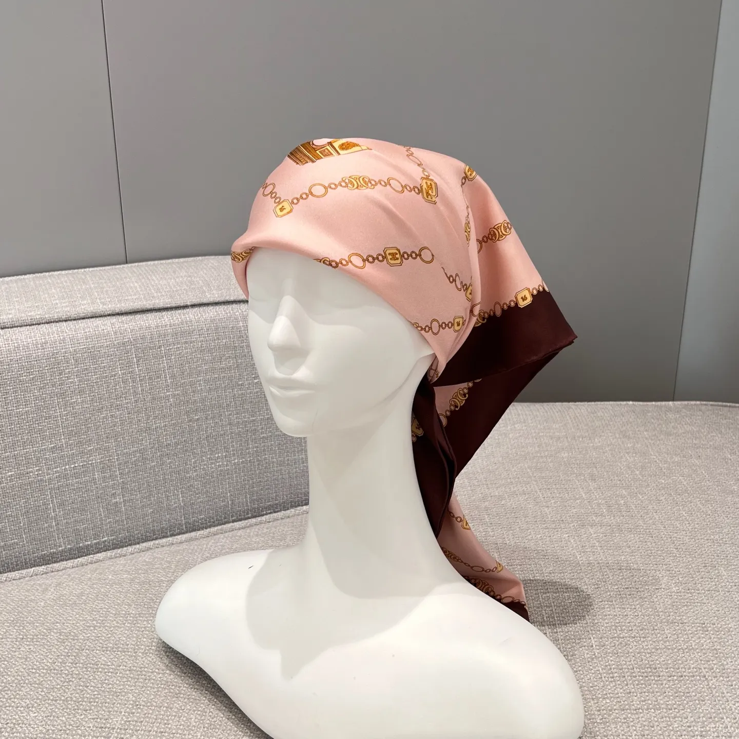 CELINE Женский платок шёлк