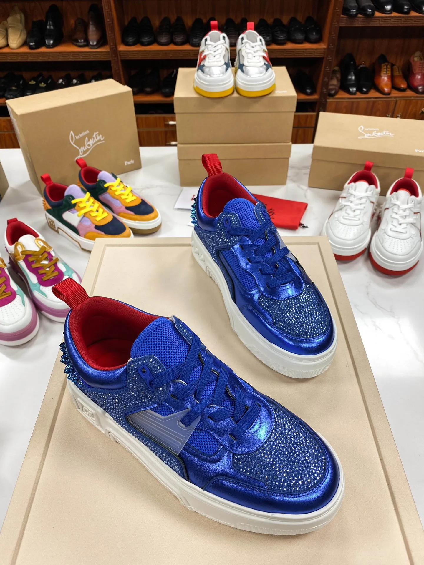 CHRISTIAN LOUBOUTIN Мужские кроссовки Astroloubi Strass