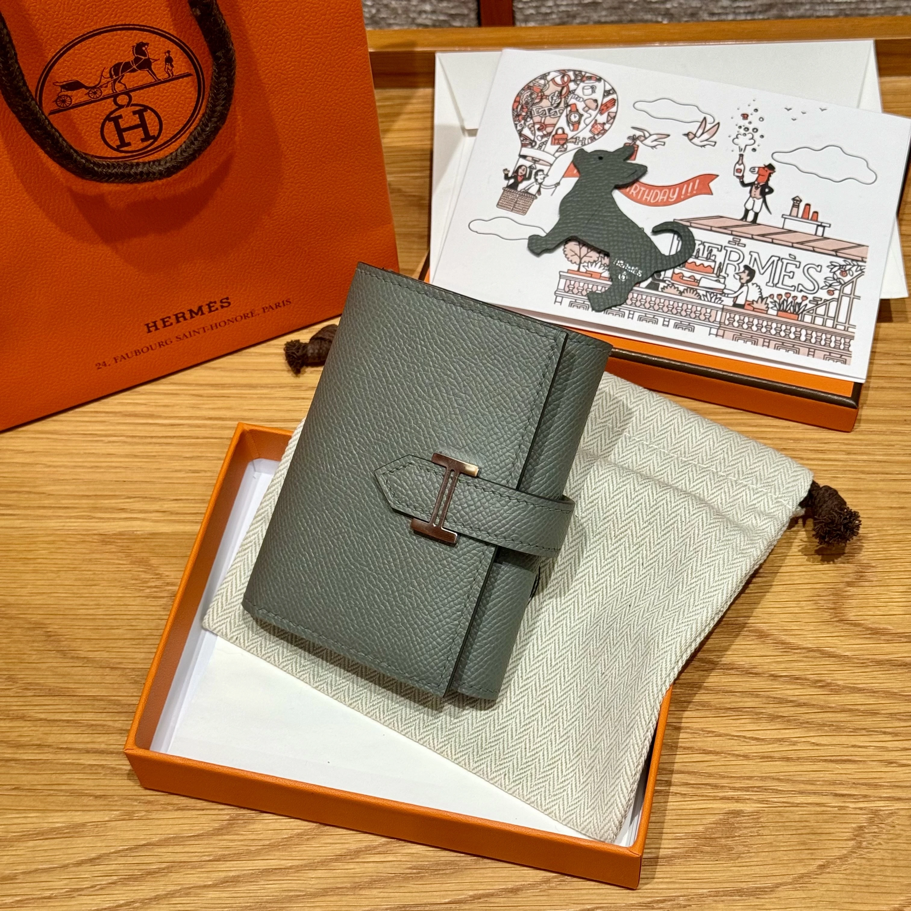 HERMES Кошелёк Bearn 11 см 0L/Girs Meyer Epsom HERMES Кошелёк Bearn 11 см 0L/Girs Meyer Epsom