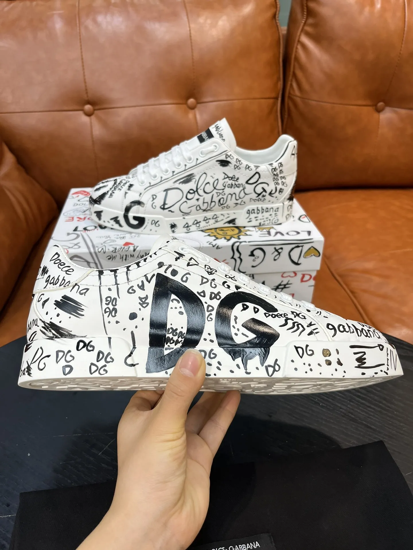 DOLCE & GABBANA Мужские кроссовки с граффити DOLCE & GABBANA Мужские кроссовки с граффити