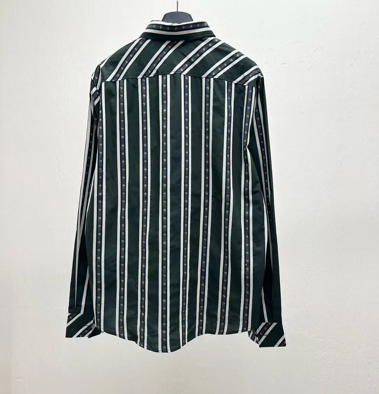 LOUIS VUITTON Мужская рубашка в полоску LOUIS VUITTON Мужская рубашка в полоску