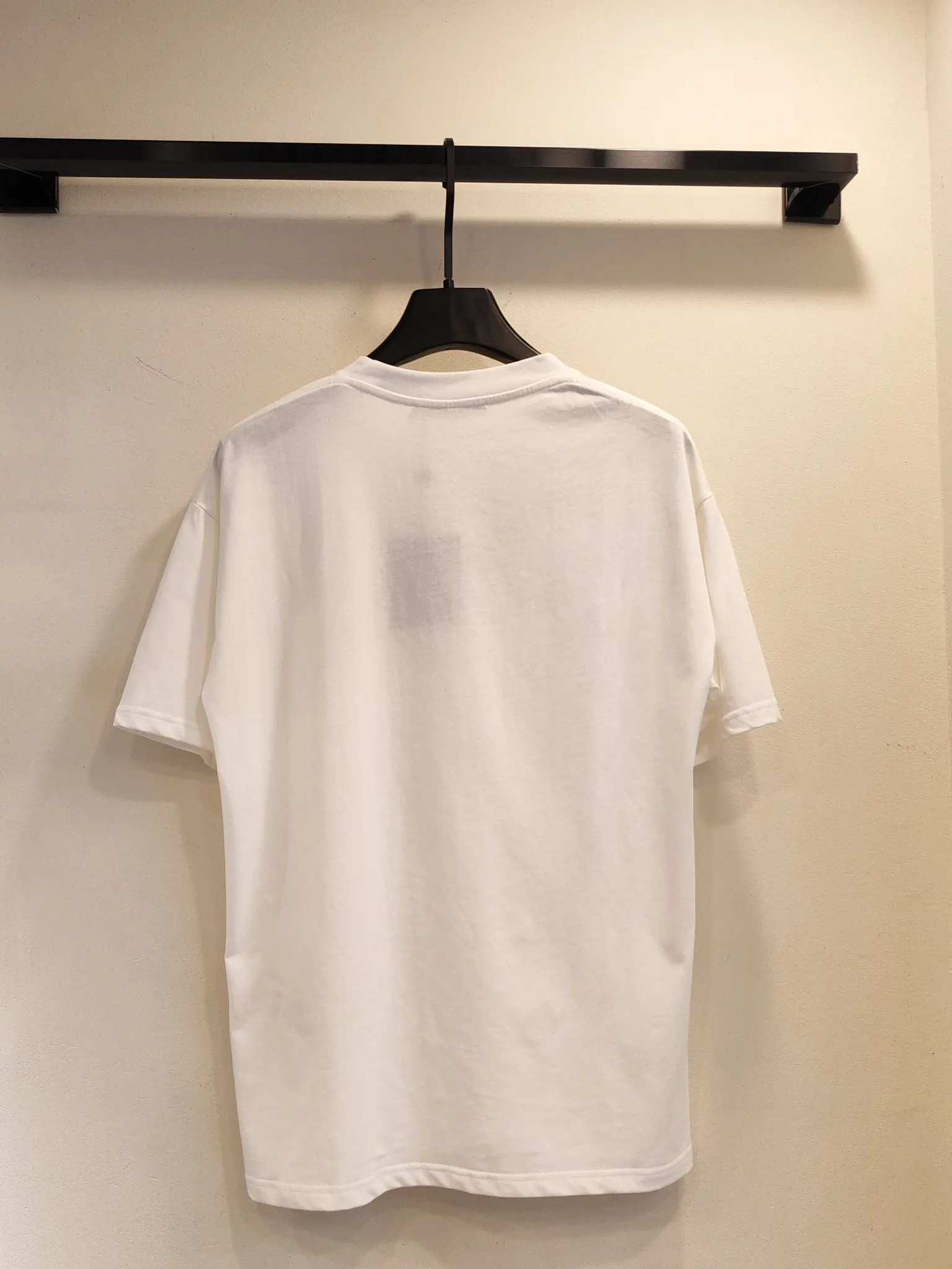 LOUIS VUITTON Мужская футболка LOUIS VUITTON Мужская футболка