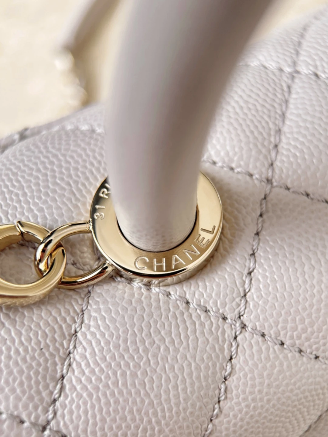 CHANEL Женская сумка Coco Handle с витой ручкой