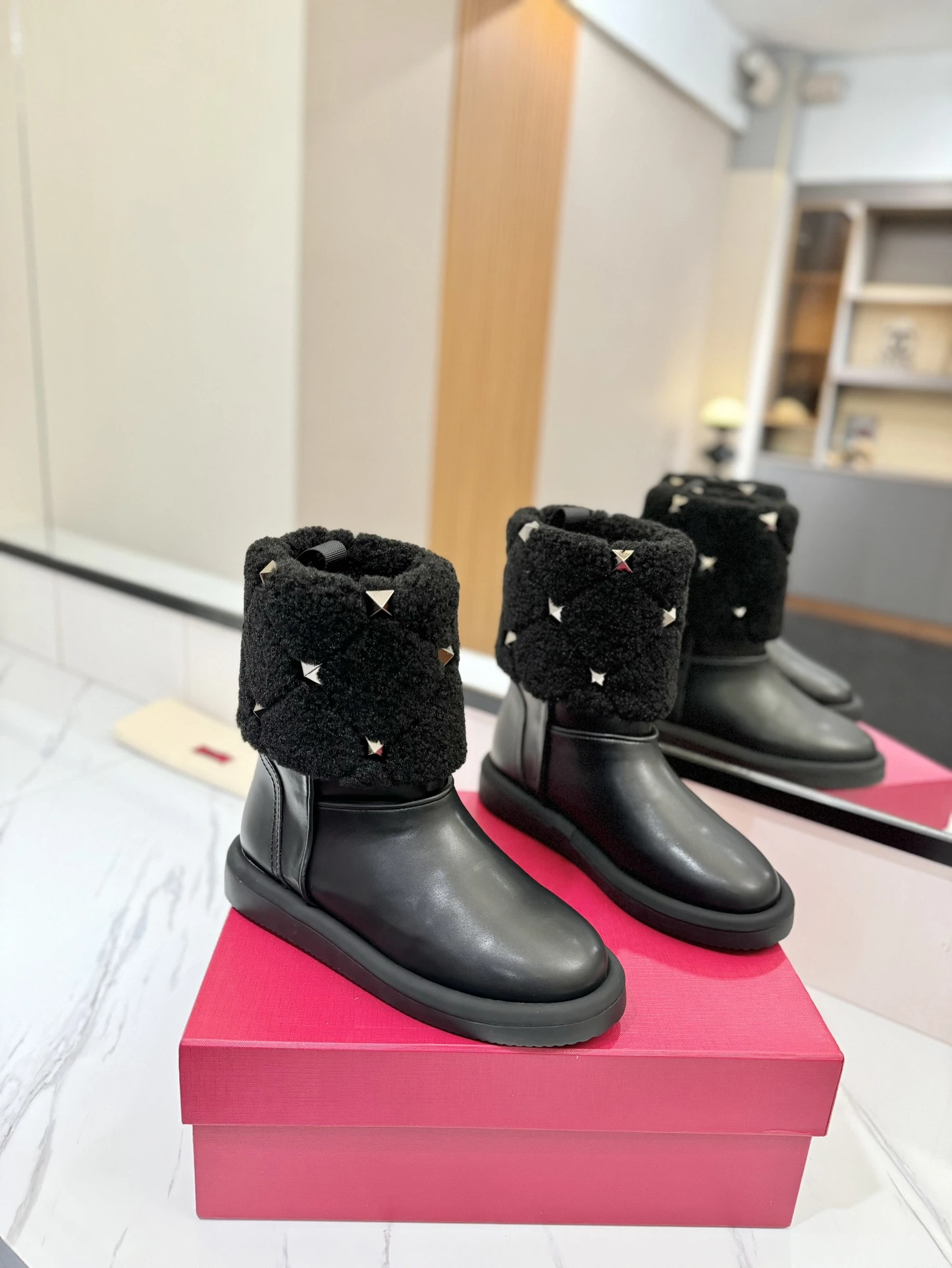 VALENTINO Женские ботинки с мехом