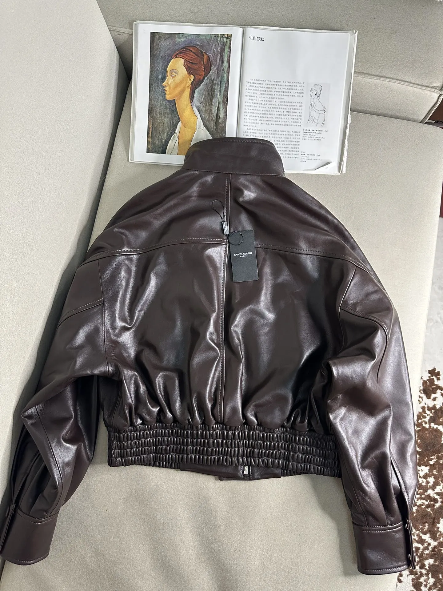 SAINT LAURENT Женская кожаная куртка SAINT LAURENT Женская кожаная куртка