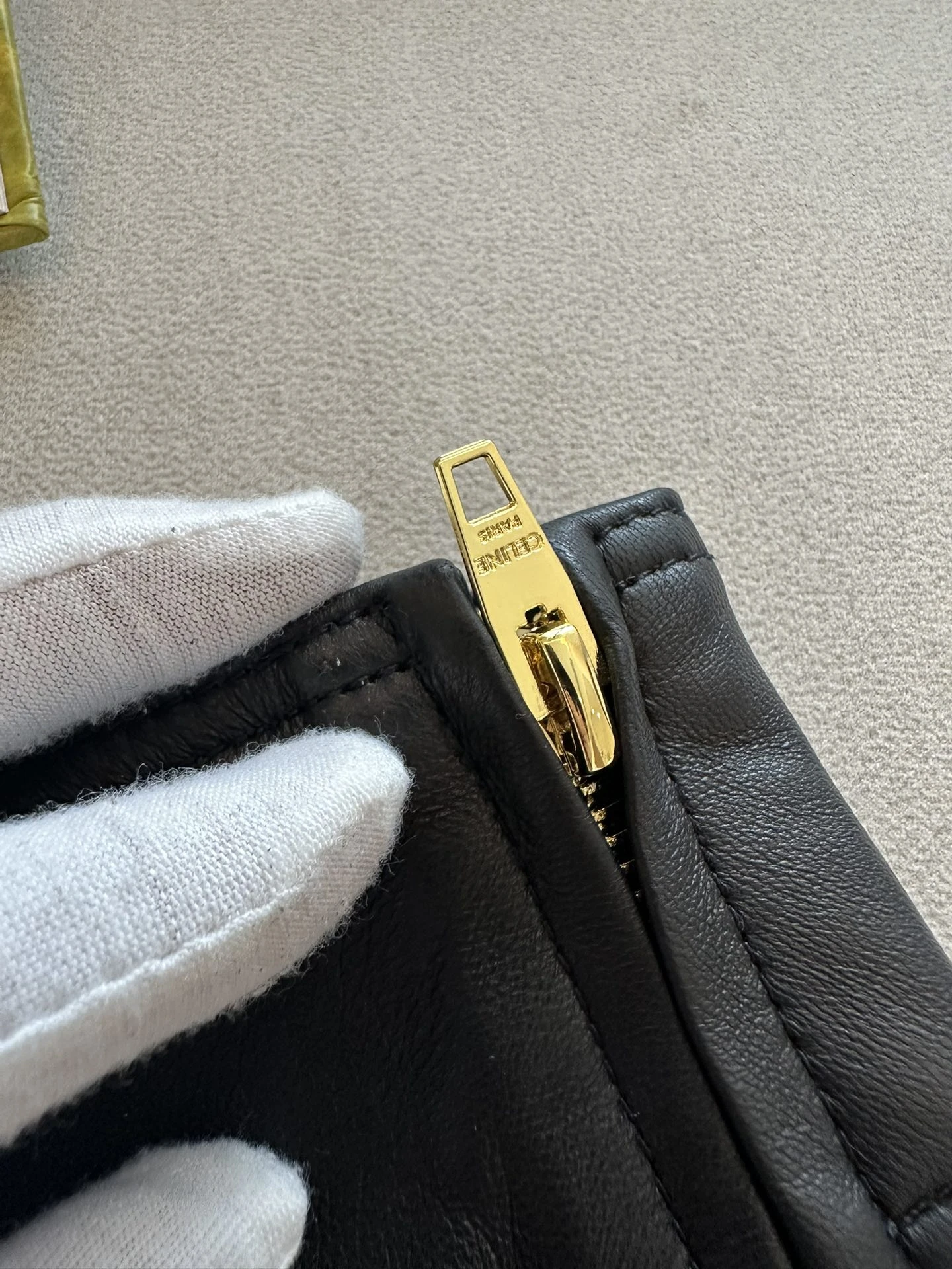 CELINE Женская кожаная юбка CELINE Женская кожаная юбка