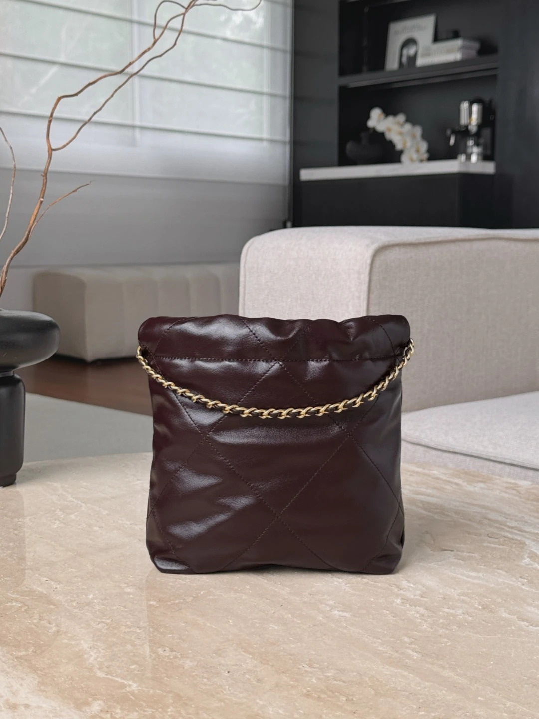 CHANEL Женская сумка 22 Mini