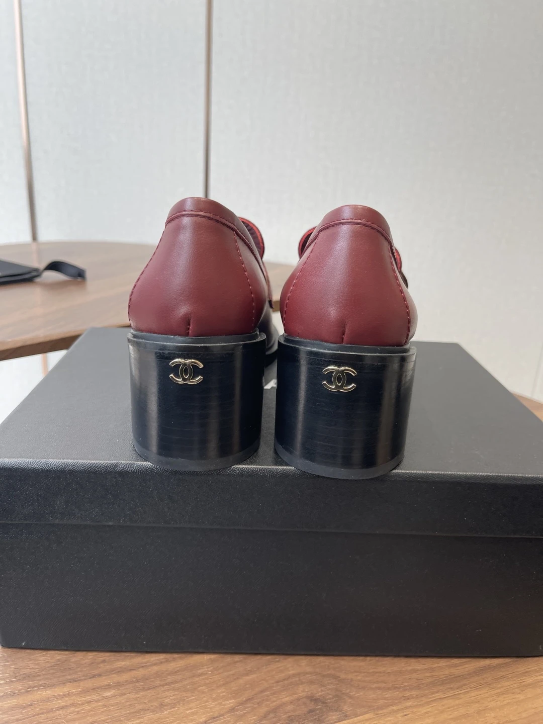 CHANEL Женские туфли из телячьей кожи 