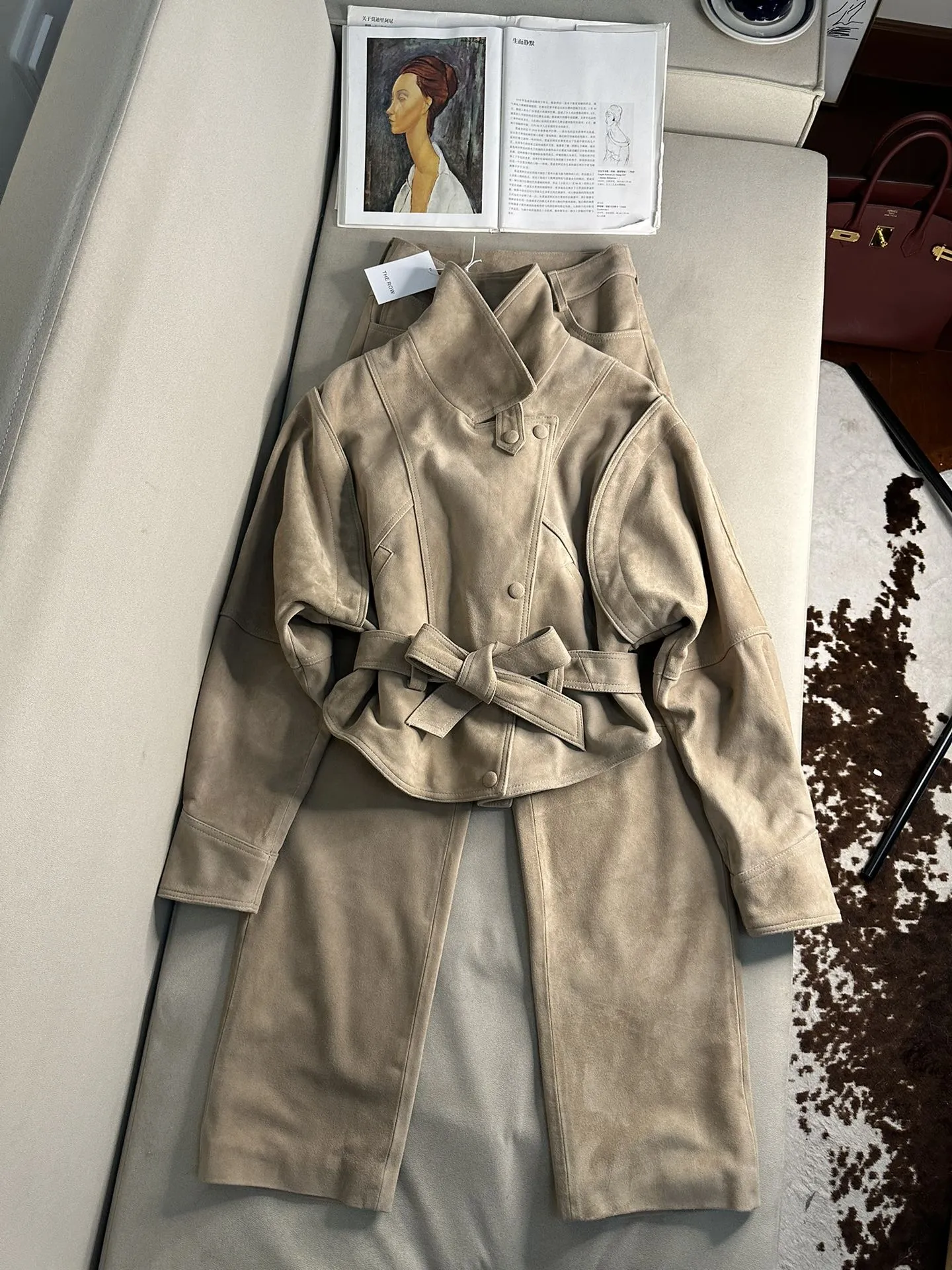 THE ROW Женский костюм из замши THE ROW Женский костюм из замши