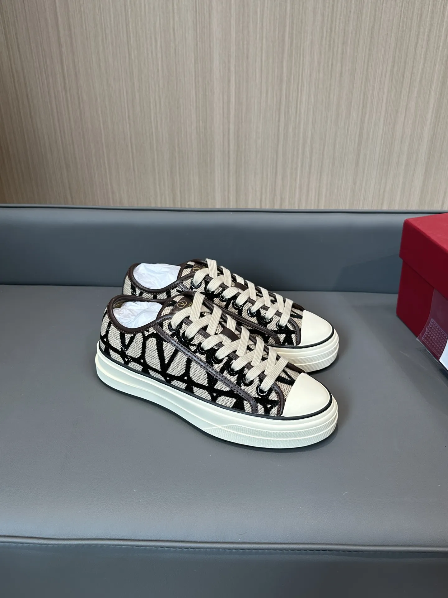 VALENTINO Кеды Toile Iconographe Totaloop VALENTINO Кеды Toile Iconographe Totaloop