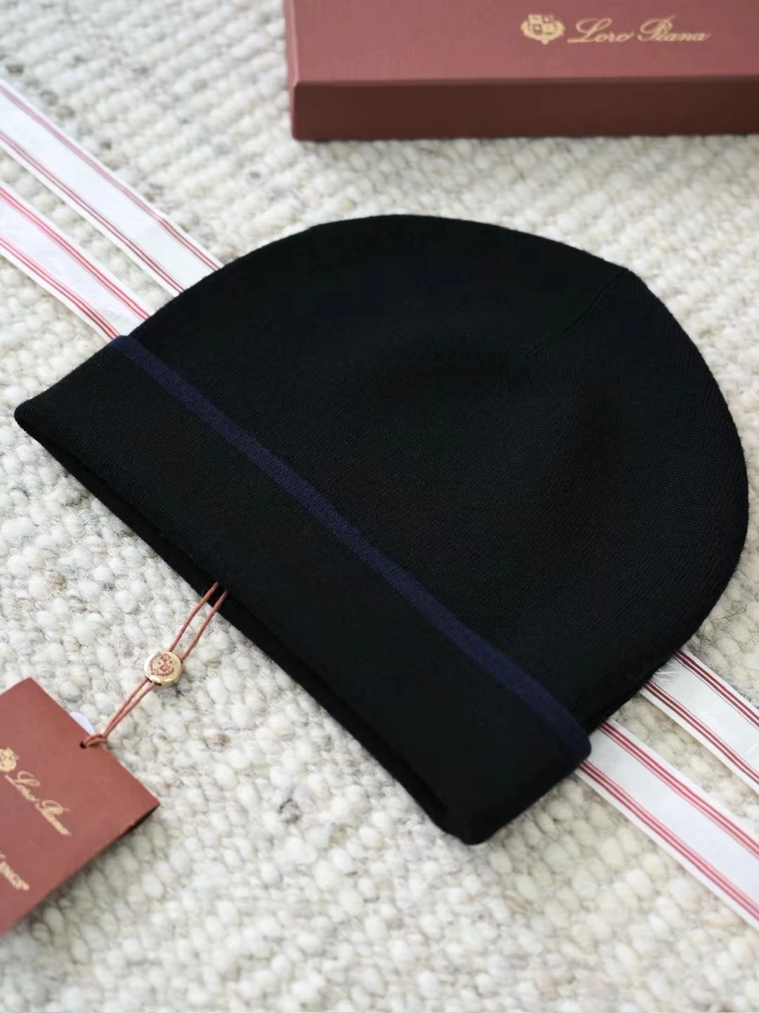 LORO PIANA Мужская шапка-бини из кашемира 