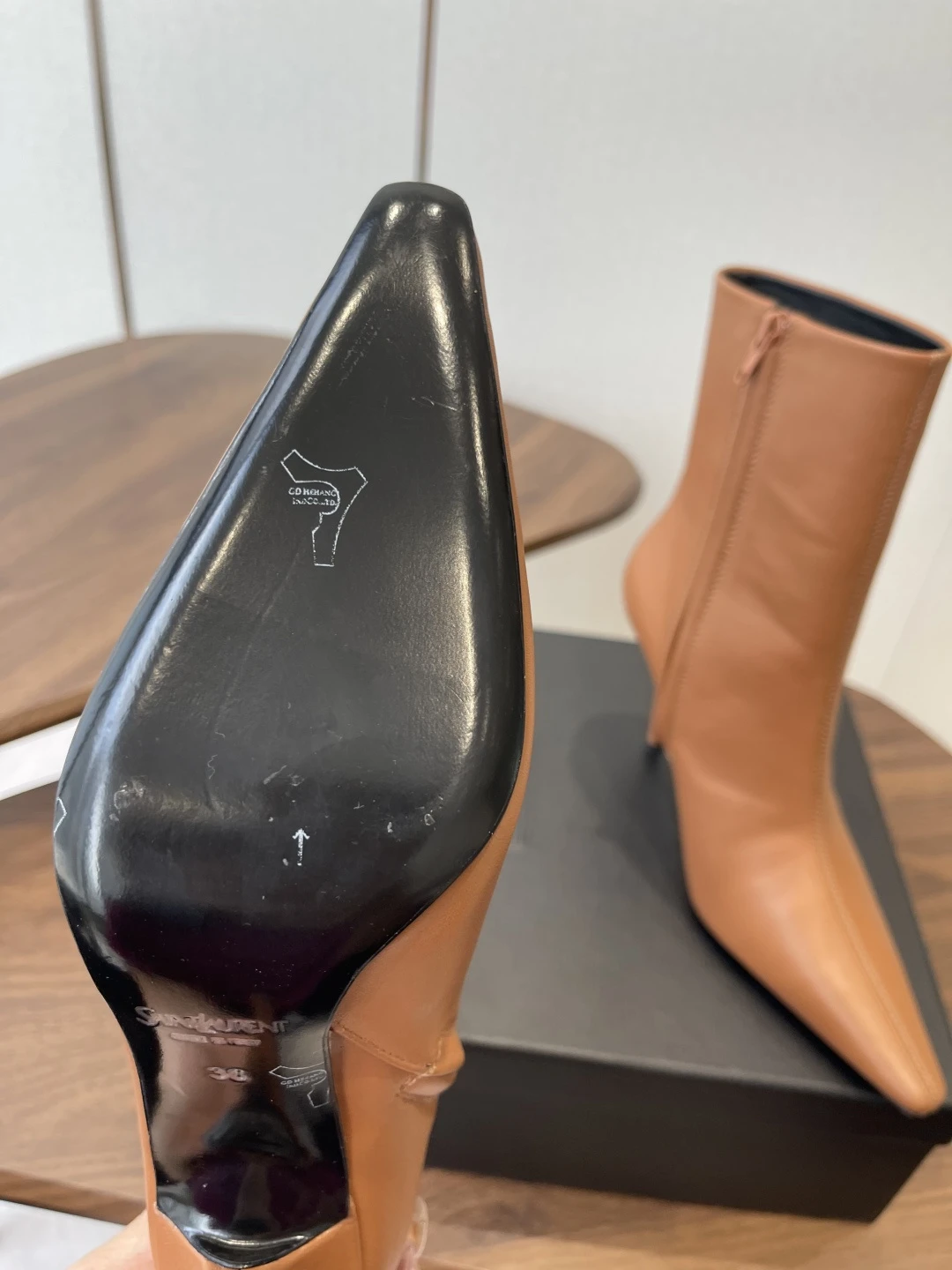 SAINT LAURENT Женские ботинки 