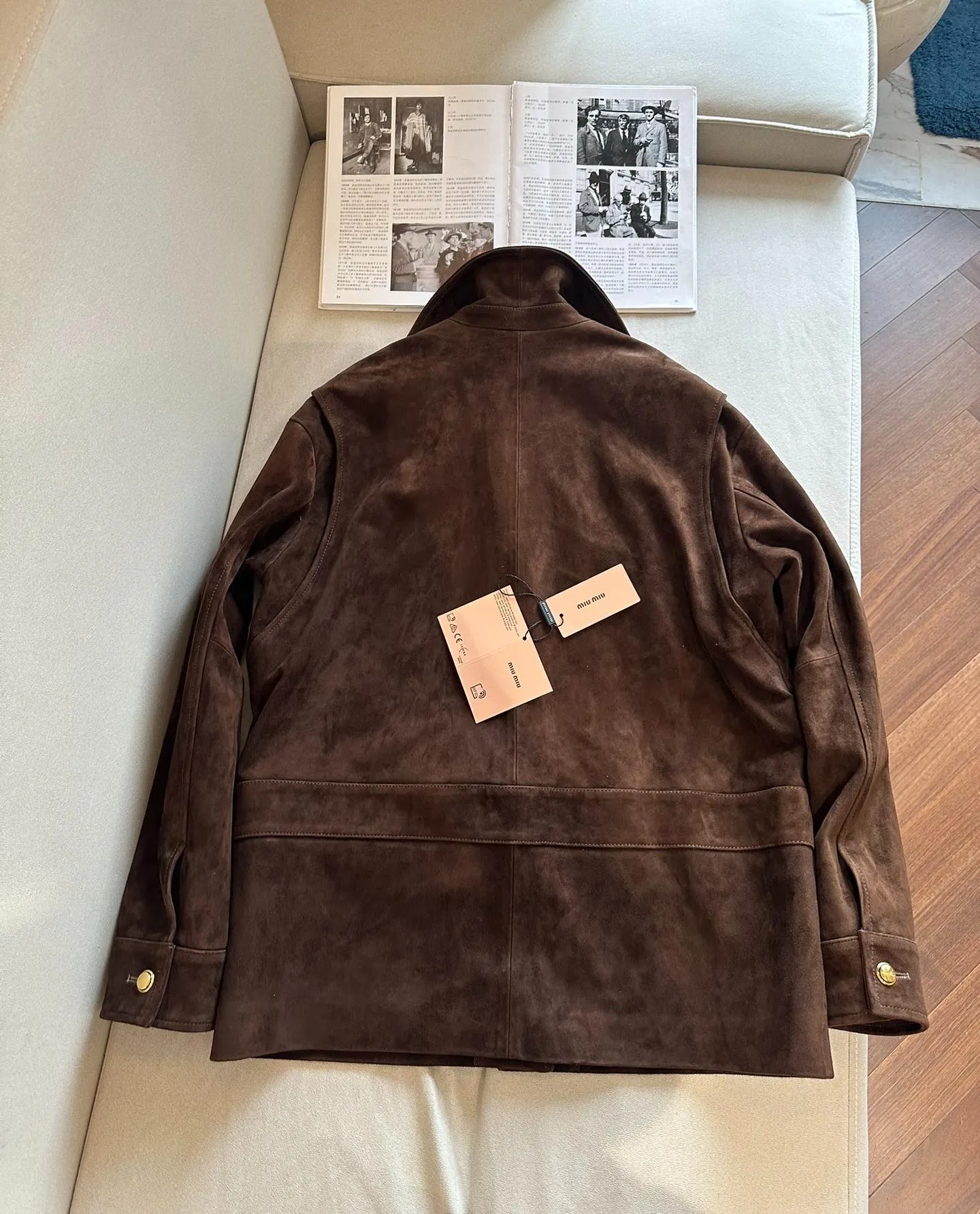 MIU MIU Женская куртка из замши с отложным воротником