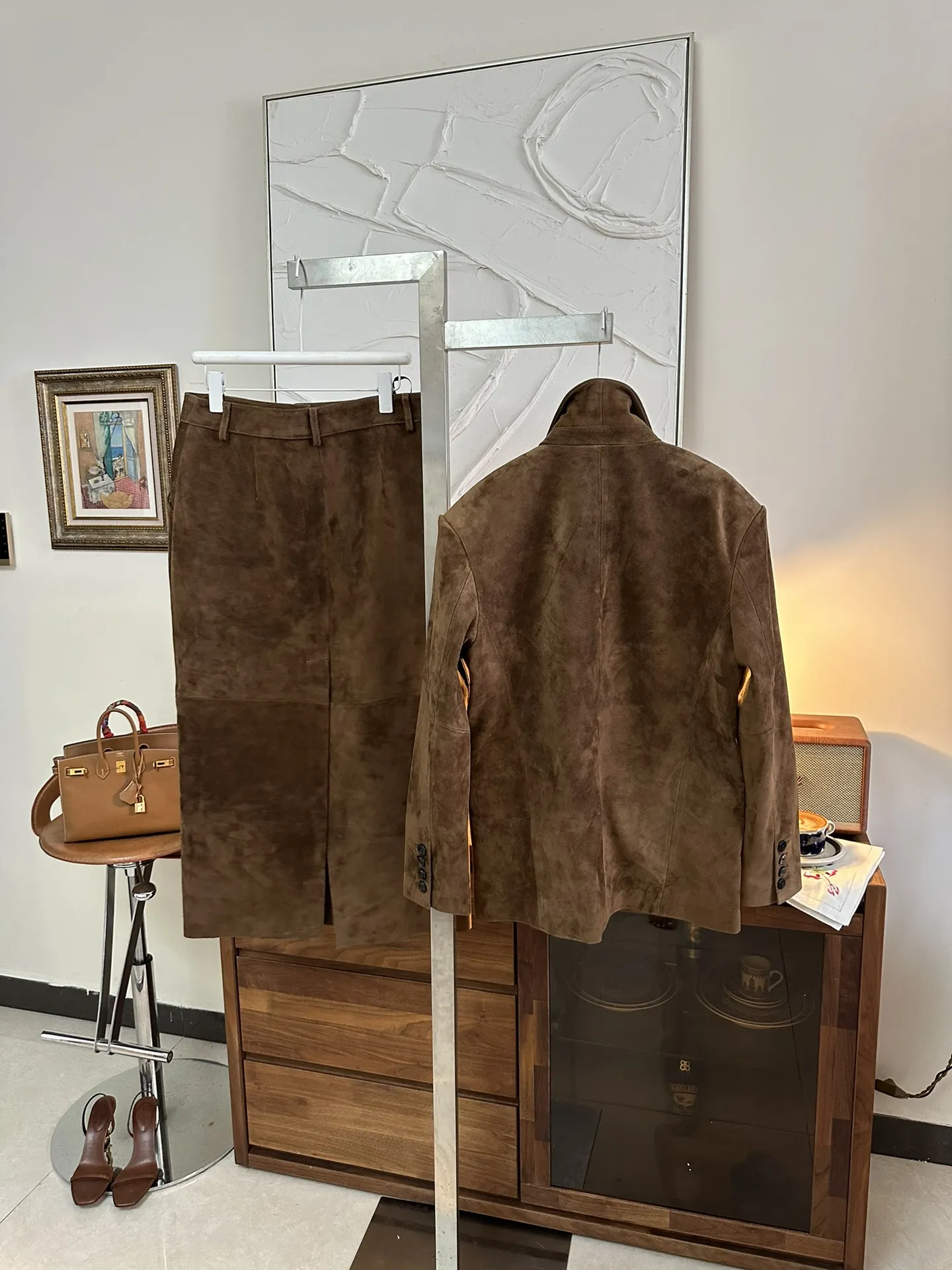 BALENCIAGA Женский костюм из замши