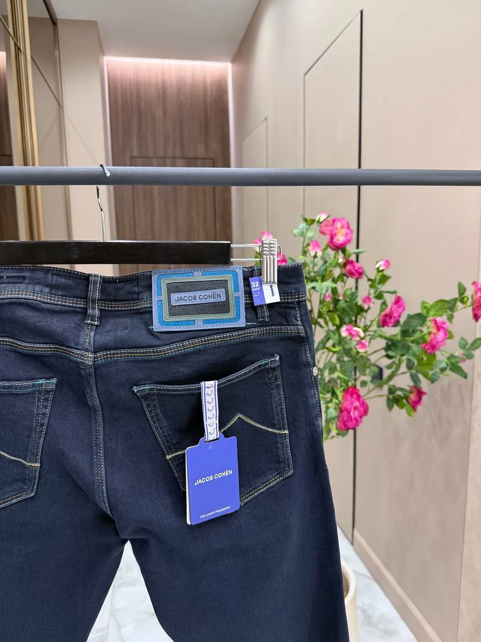 JACOB COHEN Мужские джинсы синего цвета JACOB COHEN Мужские джинсы синего цвета