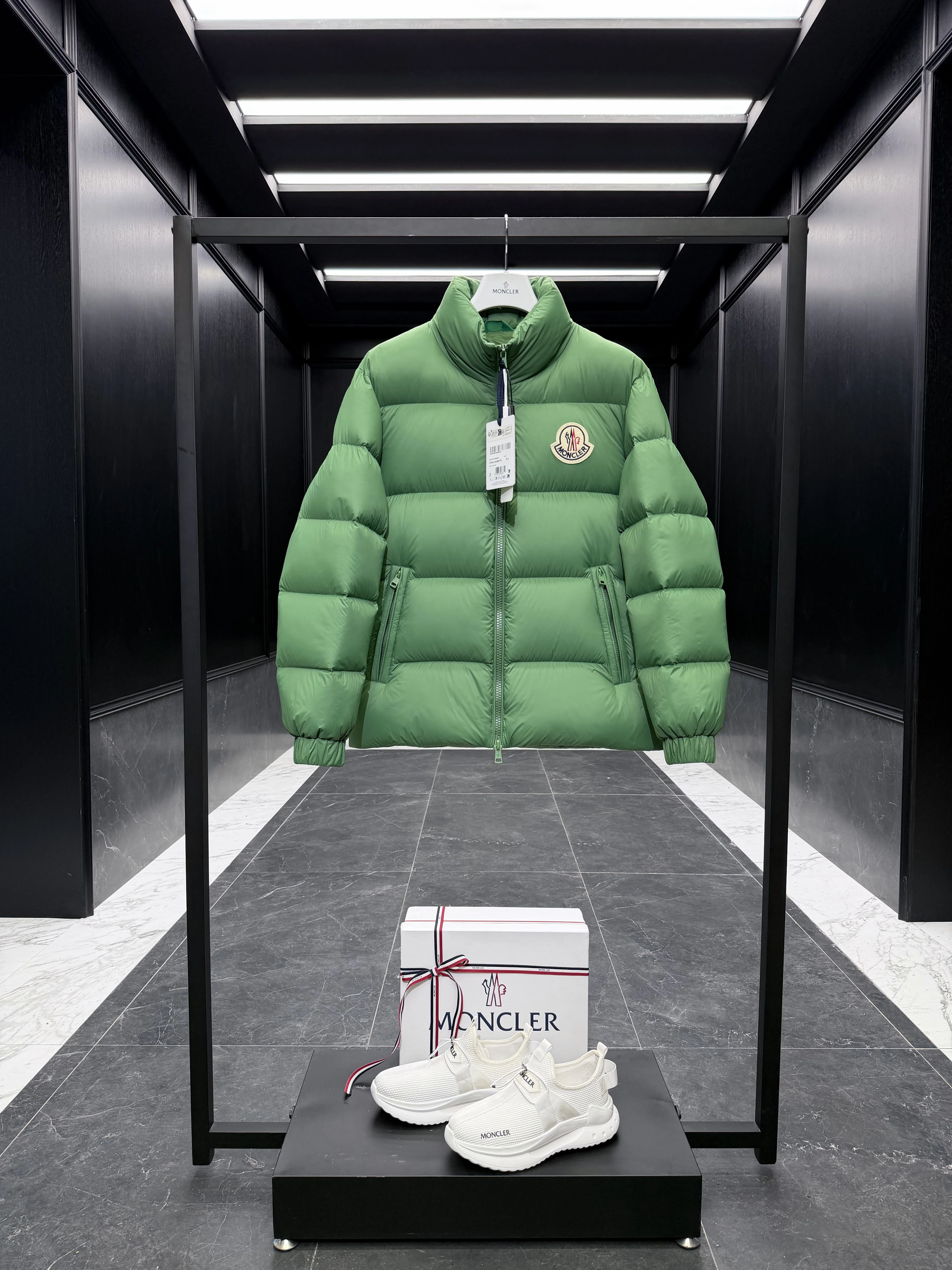 MONCLER Женский пуховик Citala 