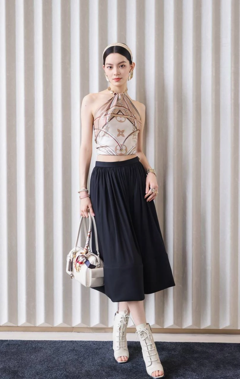 LOUIS VUITTON Женская юбка LOUIS VUITTON Женская юбка