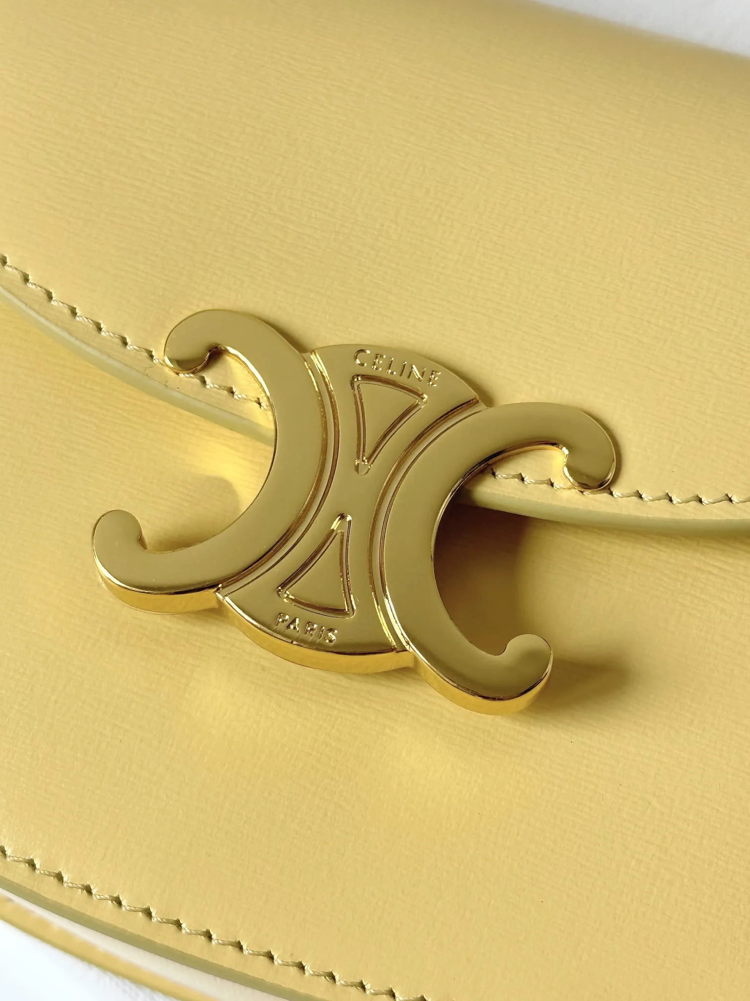 CELINE Женская сумка BESACE CLEA mini