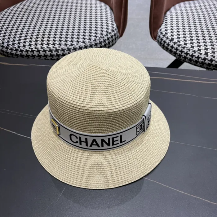 CHANEL Шляпа соломенная